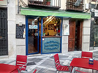 La Cantina inside