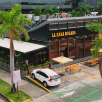 La Rana Dorada Condado Del Rey outside