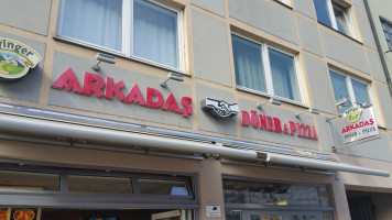 Arkadas Doner-Pizza food