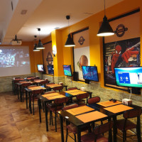 Gamers Burger inside