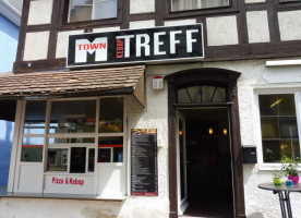 M-Town Kebap Treff outside