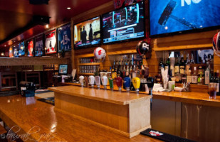 The Senate Sports Tavern and Eatery food