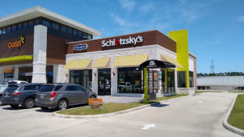 Schlotzsky's outside