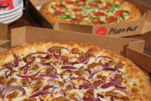 Blaze Pizza food