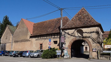 Auberge du Fleckenstein outside