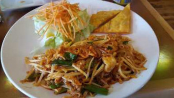 Thai Paradise food