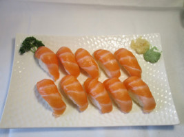 U Sushi food