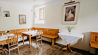 Landgasthaus Gidibauer-Hof inside