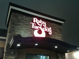 Ruby Tuesday inside