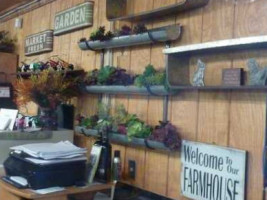 Mad River Farm Market outside