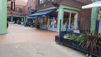 Carluccio's Birmingham, Brindleyplace outside