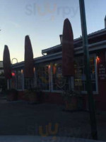 Friday Harbor Ice Cream outside