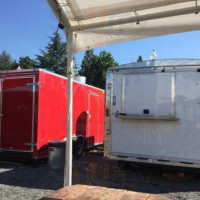 Milwaukie Station Food Cart Pod outside