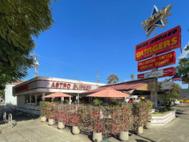 Astro Burger outside