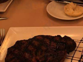 Red Oak Steakhouse food