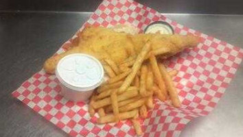 Sardo's Pizza And Fish Fry food