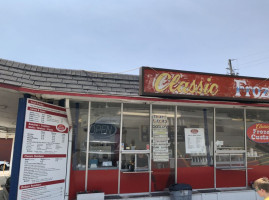 Classic Frozen Custard outside