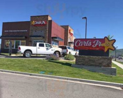 Carl's Jr. outside