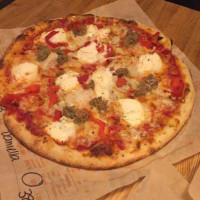 Blaze Pizza food