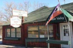 Maple Valley Cafe And Gift Shop outside