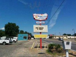 Waffle Iron Of Marianna outside