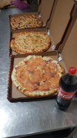 Pronto Pizza food