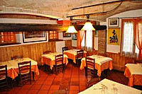 Ristorante Osteria Di Sorbara inside