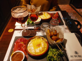 Au Bureau Varennes Sur Seine food