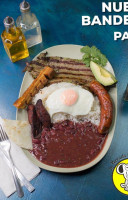 La Perrada Colombiana food