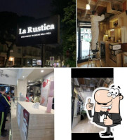 Pizzeria La Rustica food