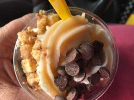 Gears Frozen Yogurt Smoothies food