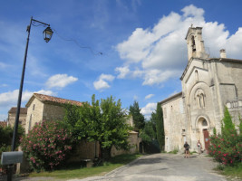 Le Vieux Clocher outside