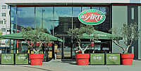 Del Arte outside