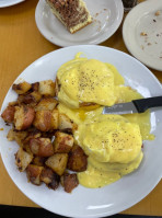 Flakowitz Bagel Inn food