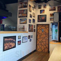 Wildwood Pizza inside