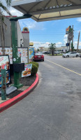 Sonic Drive-in outside