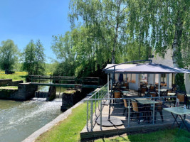 L'auberge Du Moulin Des Pres inside