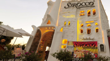 Sirocco outside