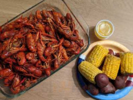 Bayou City Crawfish food