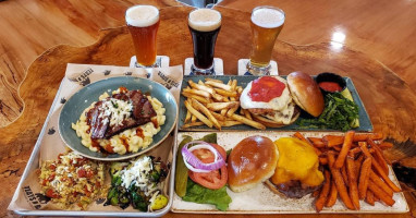 Teays River Brewing Public House food