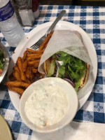 Alinjay's Gyro Spot food