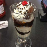 Friendly's food