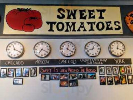 Sweet Tomatoes Pizza inside