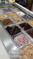 Moolala Frozen Yogurt food