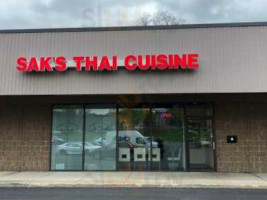 Sak's Thai Cuisine outside