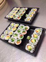 Sushi san tarnos food