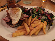 Huntingfield Arms food