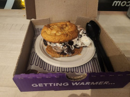 Insomnia Cookies food