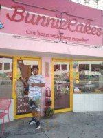 Bunnie Cakes food