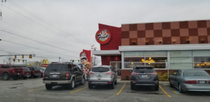 Frisch's Big Boy inside